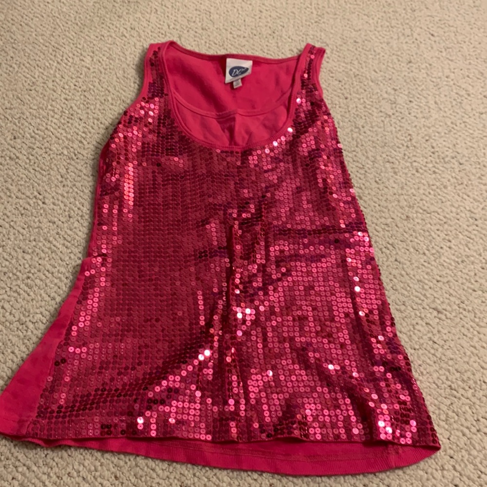 Hot pink tee
